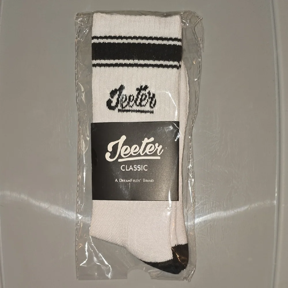 Classic White and Black Casual Socks LOT-M